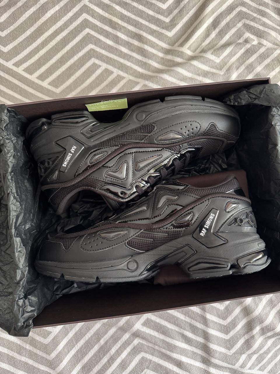 RAF SIMONS PHARAXUS BLACK