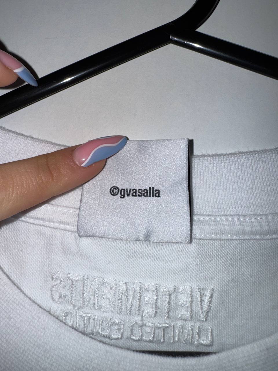 VETEMENTS BULLSHIRT