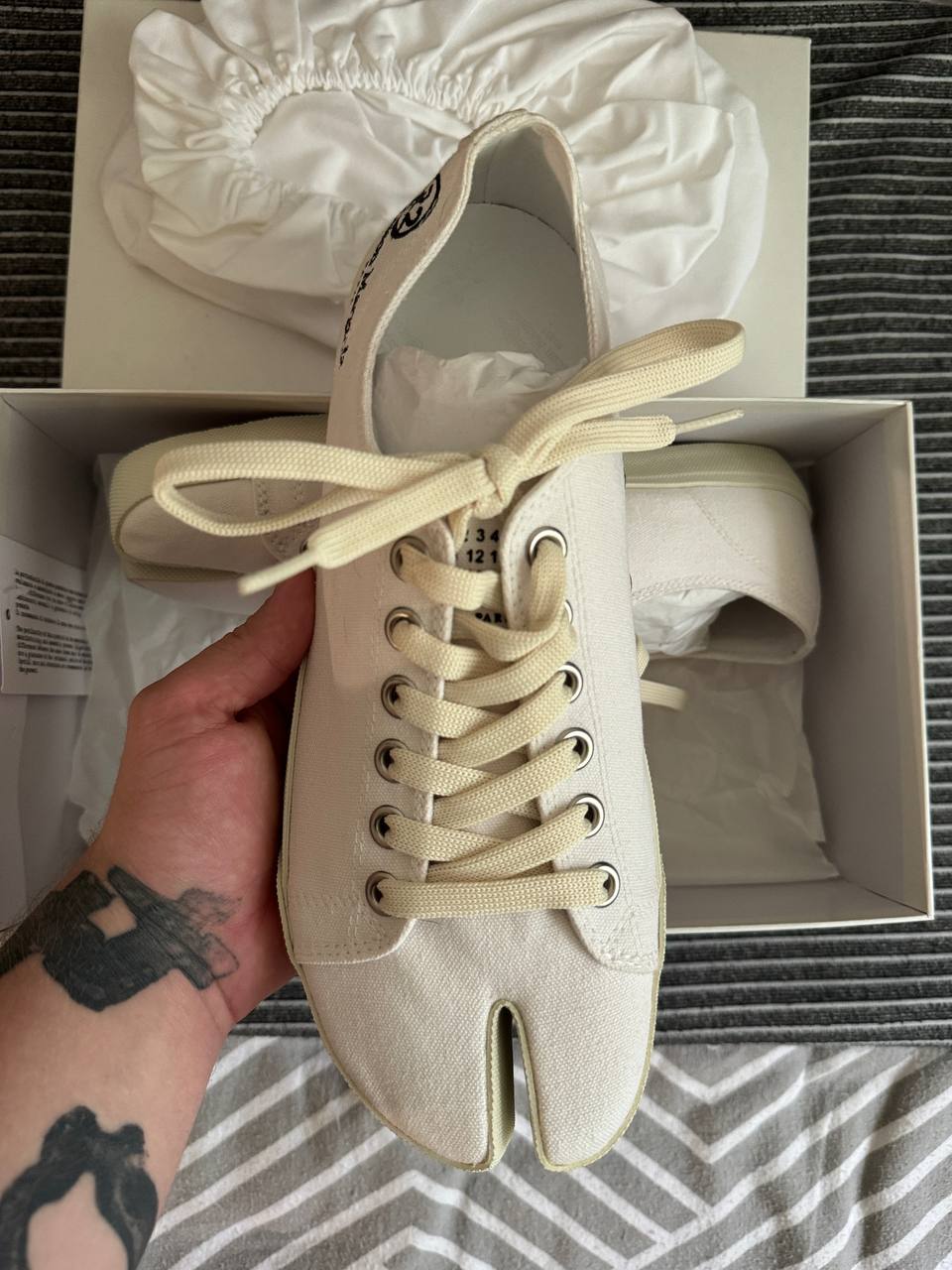 MAISON MARGIELA TABI CANVAS LOW WHITE