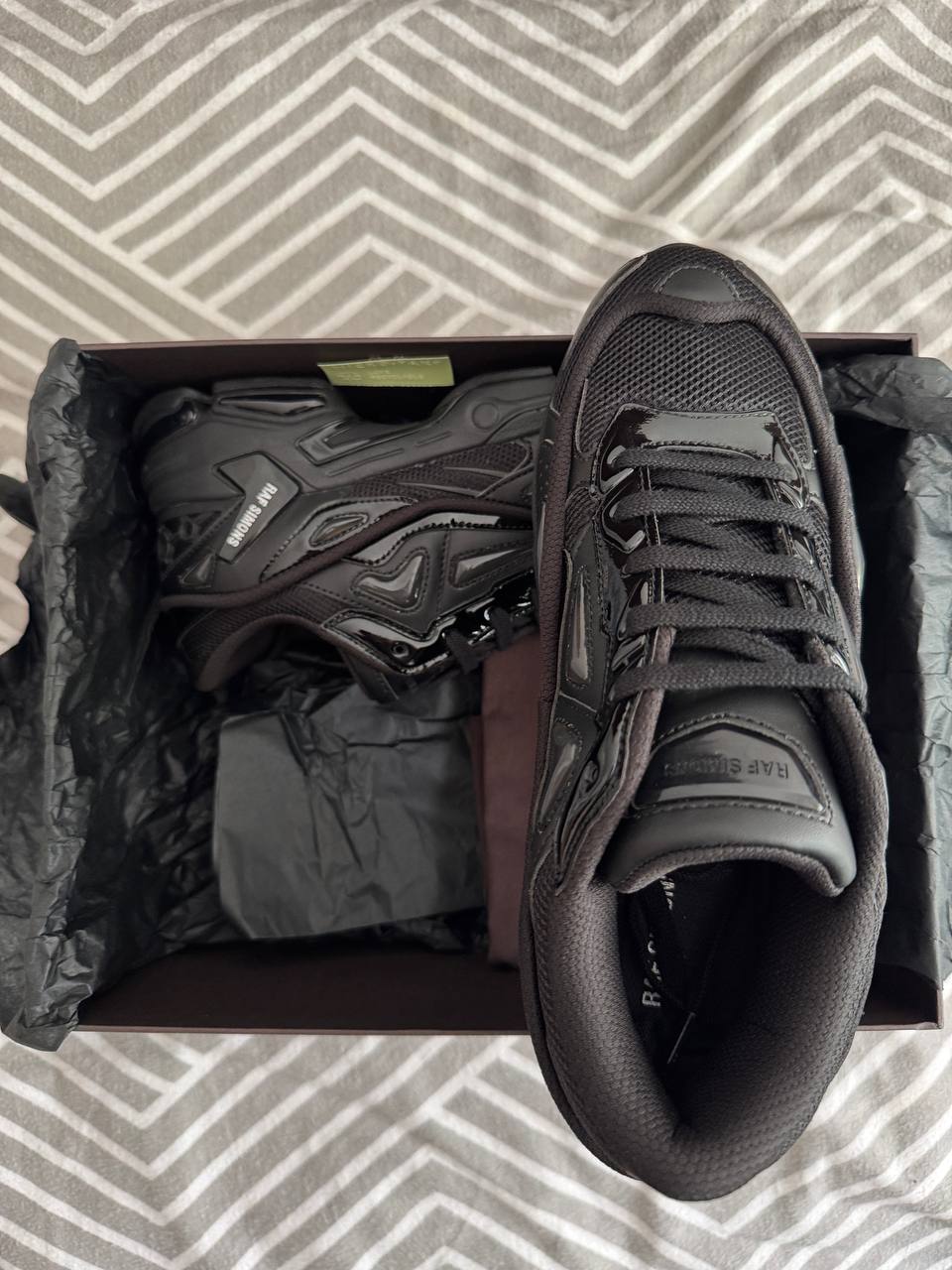 RAF SIMONS PHARAXUS BLACK