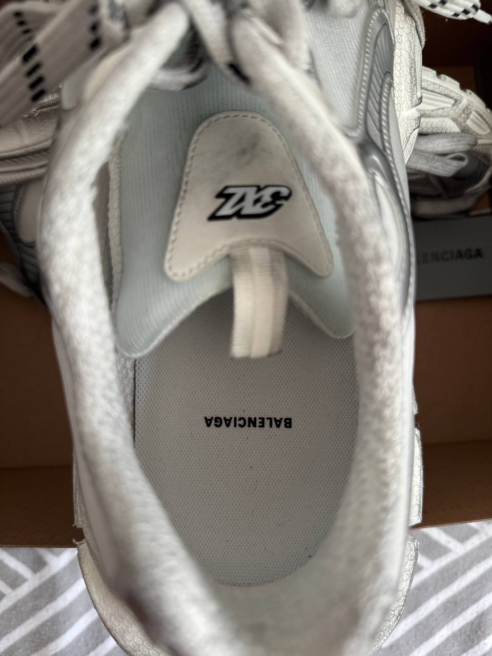 BALENCIAGA 3XL SILVER/WHITE