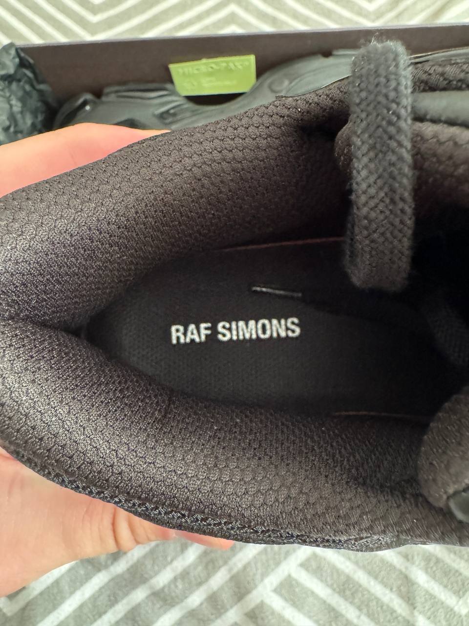 RAF SIMONS PHARAXUS BLACK