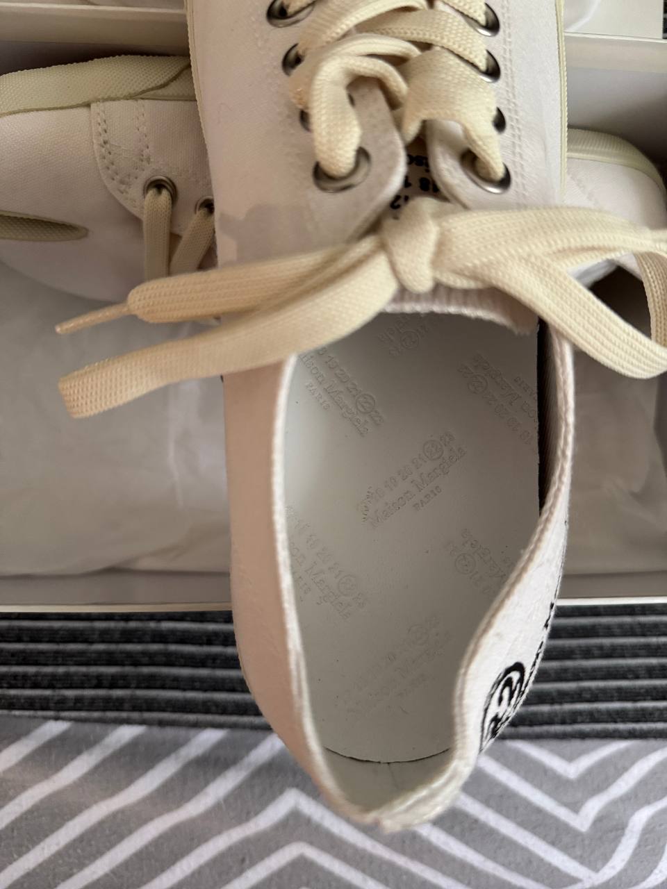 MAISON MARGIELA TABI CANVAS LOW WHITE
